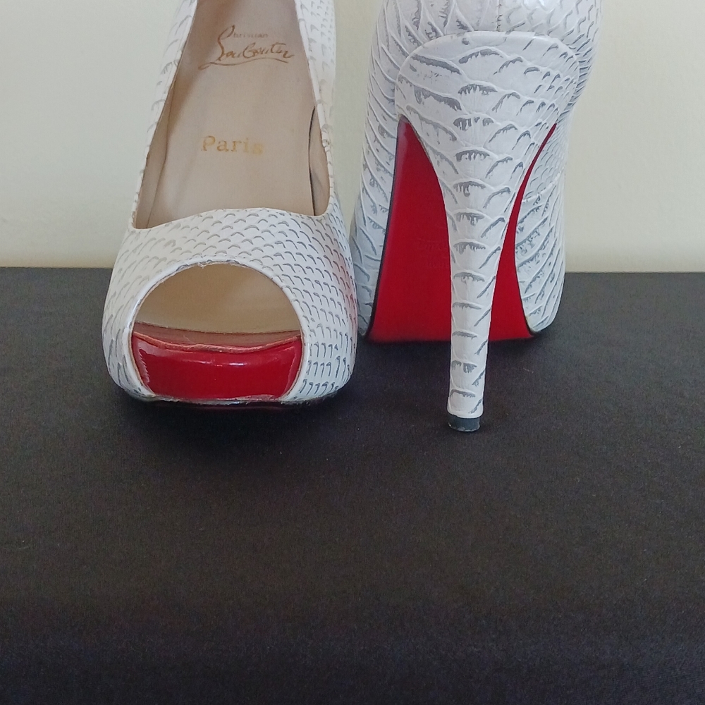 Louboutin Pumps